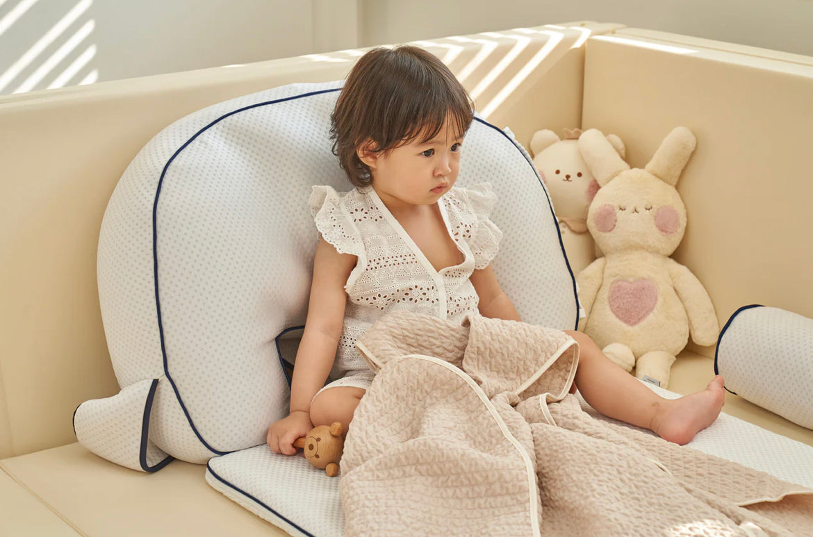 Emong SnowCool Breastfeeding Pillow