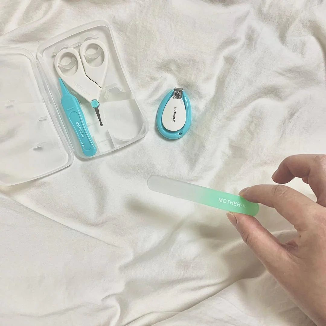 MOTHER-K TWEEZER & NAIL CARE SET NEW BORN BABY