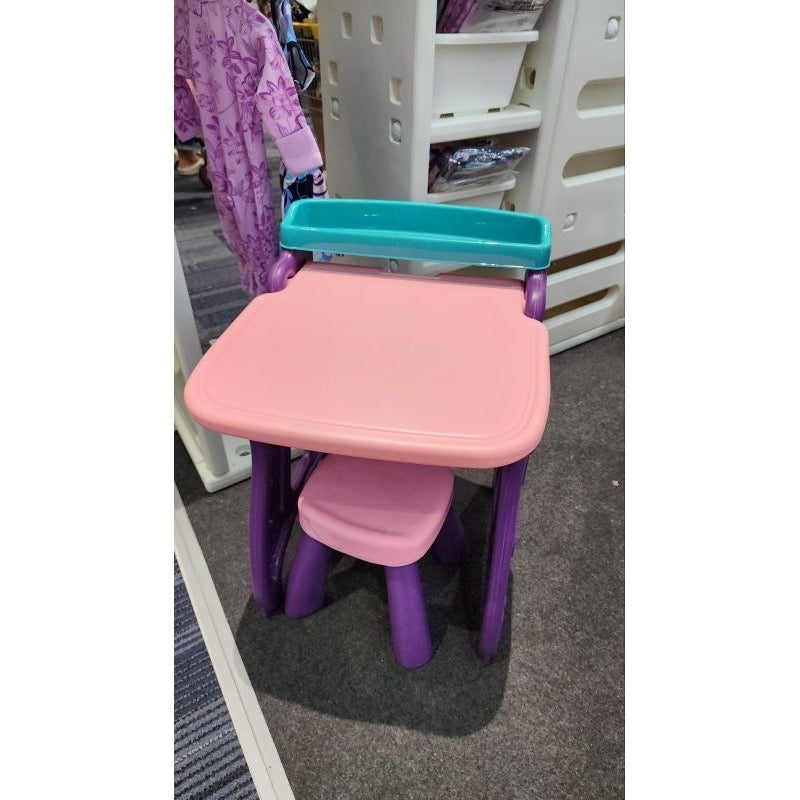 KODOMO PLAYHOUSE ART EASEL AND TABLE SET