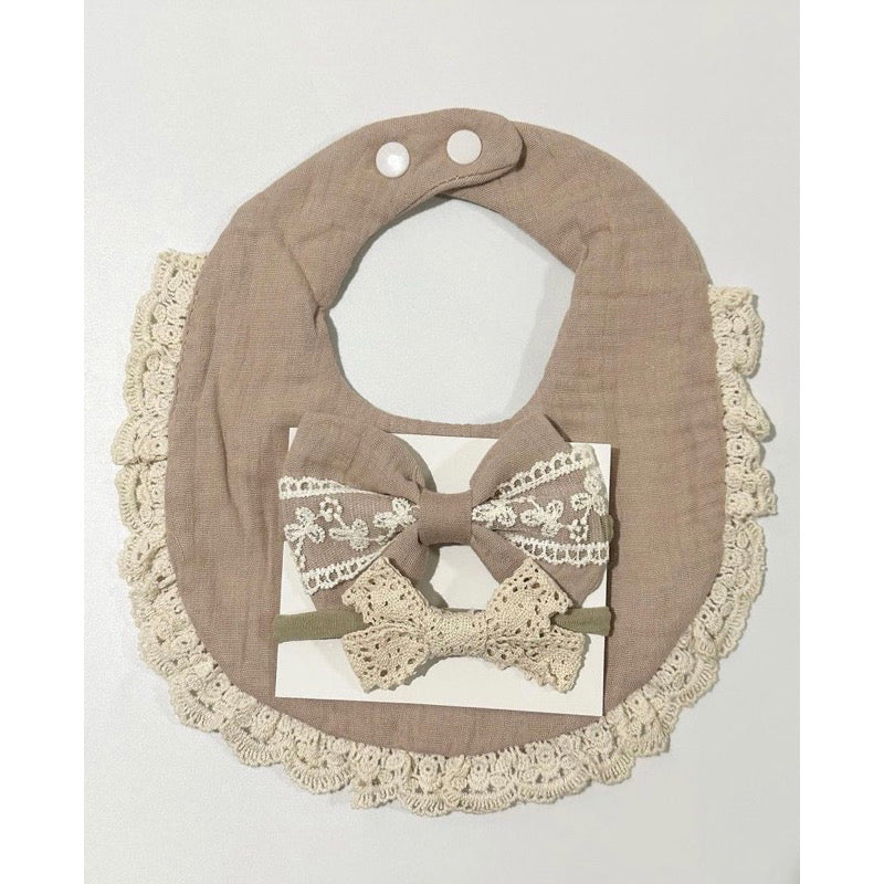 Blooming Wisdom Pretty Bib & Bow Set