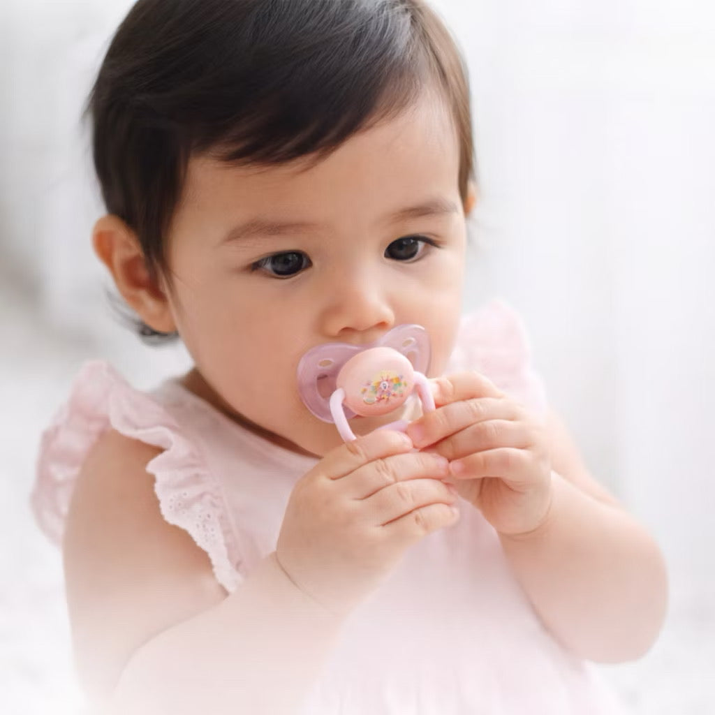 Momeasy Physiological Flathead Baby Pacifier with Safety Clip-On for 6+M Anti-Colic Baby Soother